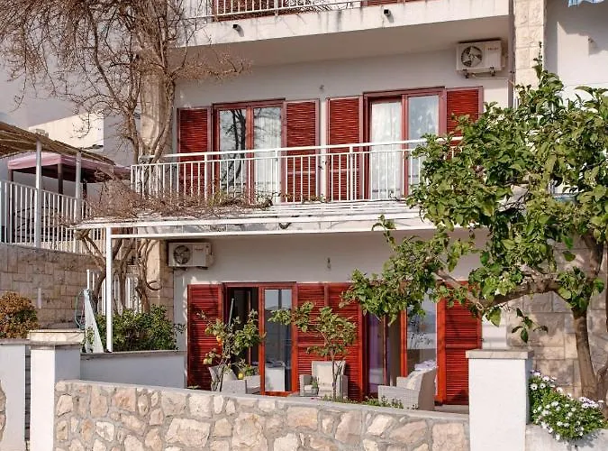 Апартаменты With A Parking Space Hvar - 11427 *