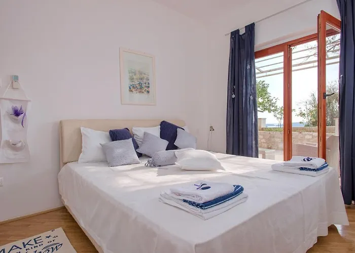 With A Parking Space Hvar - 11427 Апартаменты Хвар