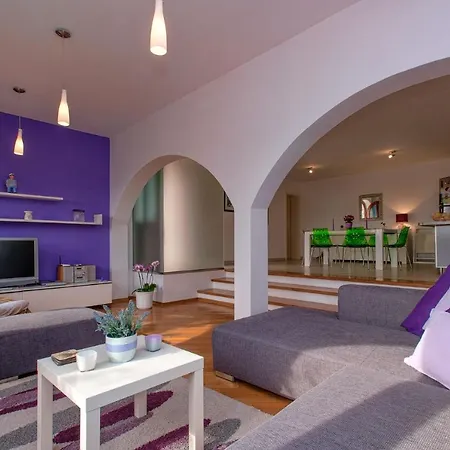 With A Parking Space Hvar - 11427 * フヴァル