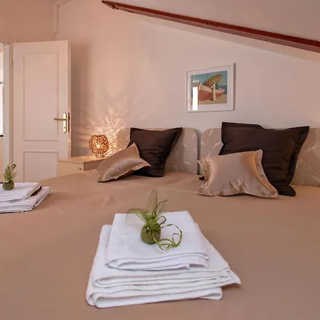 アパート With A Parking Space Hvar - 11427 フヴァル