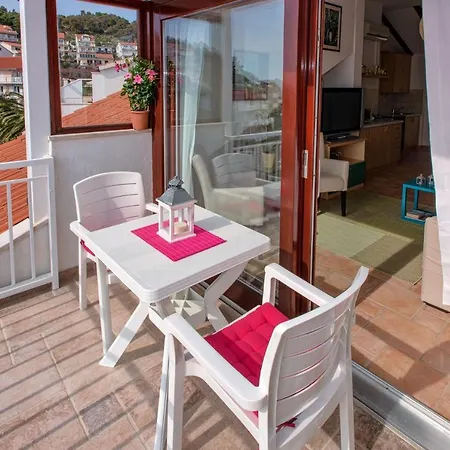 With A Parking Space Hvar - 11427 흐바르