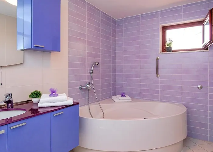 With A Parking Space Hvar - 11427